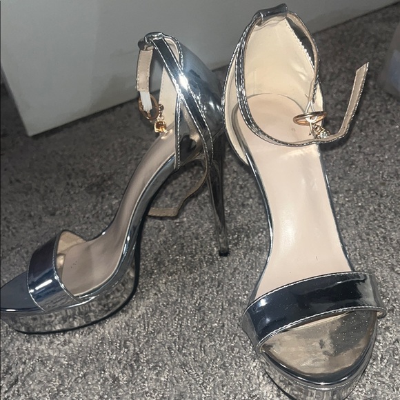 Elegant Silver High Heel Sandals - Picture 1 of 4